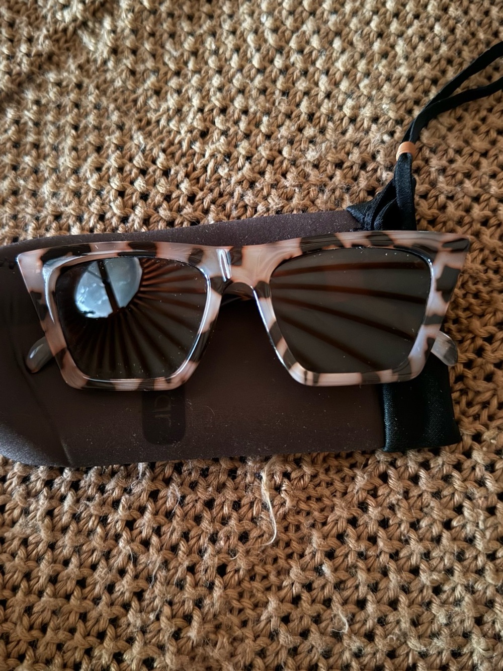 Women's Rectangular Tortoiseshell Sunglasses - Beige/Black